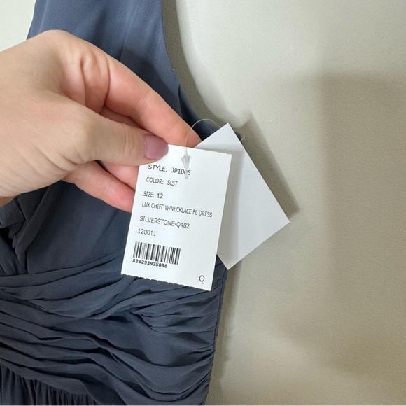 NWT Jenny Packham Gray Chiffon Bridesmaid Dress Gown With Necklace Size 12 - Picture 8 of 9